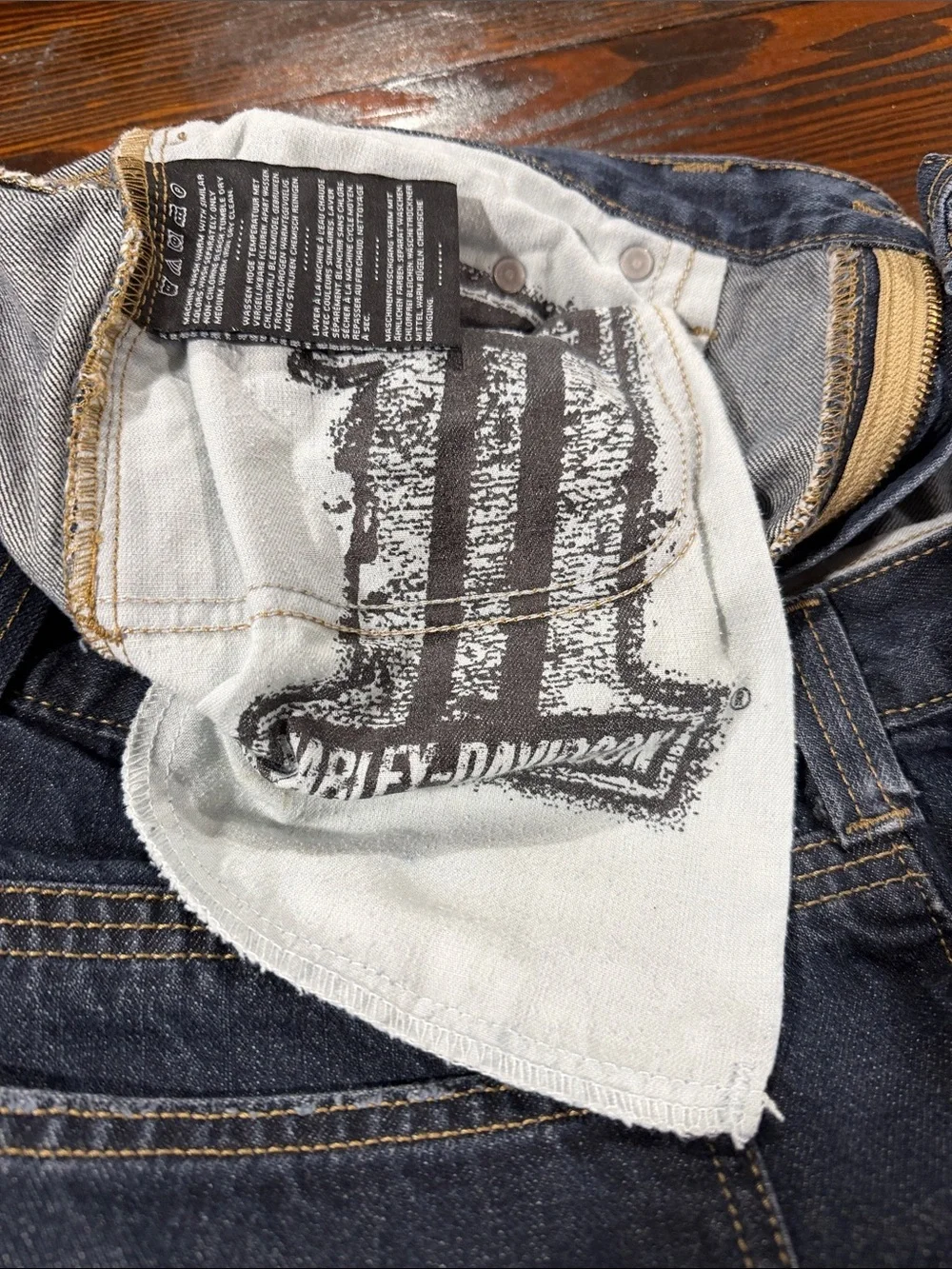 Harley Davidson Men's Dark Blue Denim Jeans - Classic Five-Pocket Style 34x34 - Picture 6 of 10